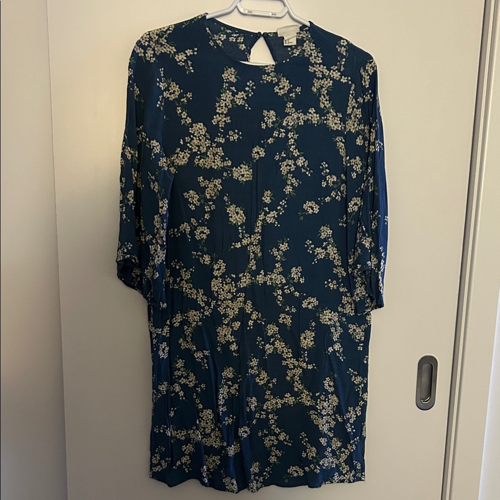 Like new H&M Navy Floral Dress